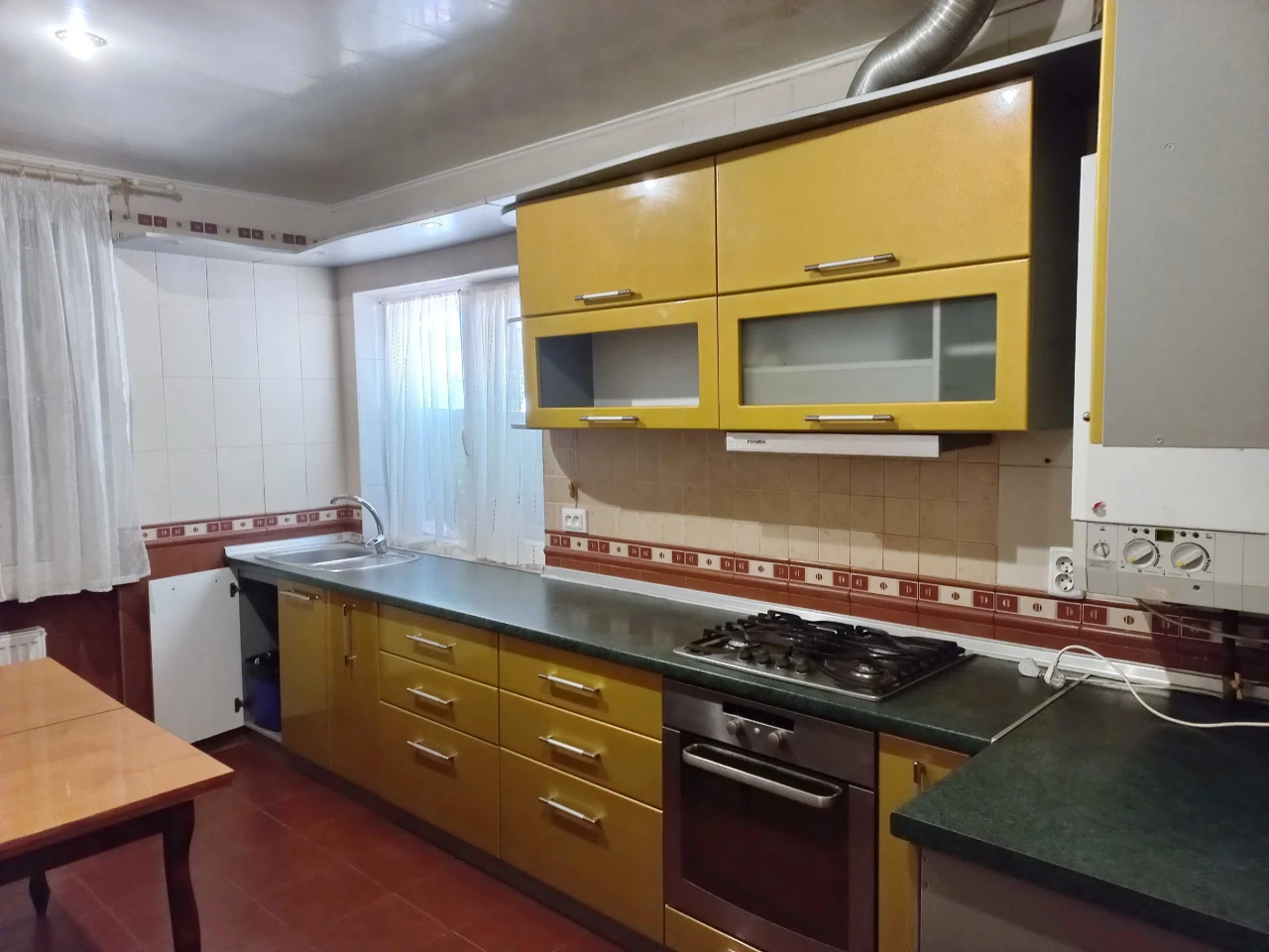 Продам 3х ком. квартиру, свой двор.
