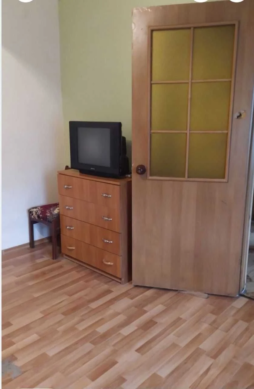 Продається 1-кімнатна квартира в Чугуєві