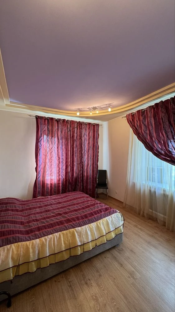 Продаю 2-кімнатну квартиру в Чугуєві (Авіатор) 2-й поверх