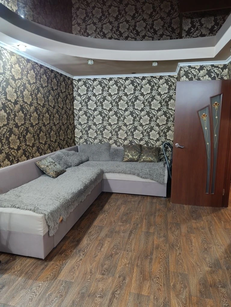 Продам 3-х кімнатну квартиру Чугуїв р-н Нової пошти 2