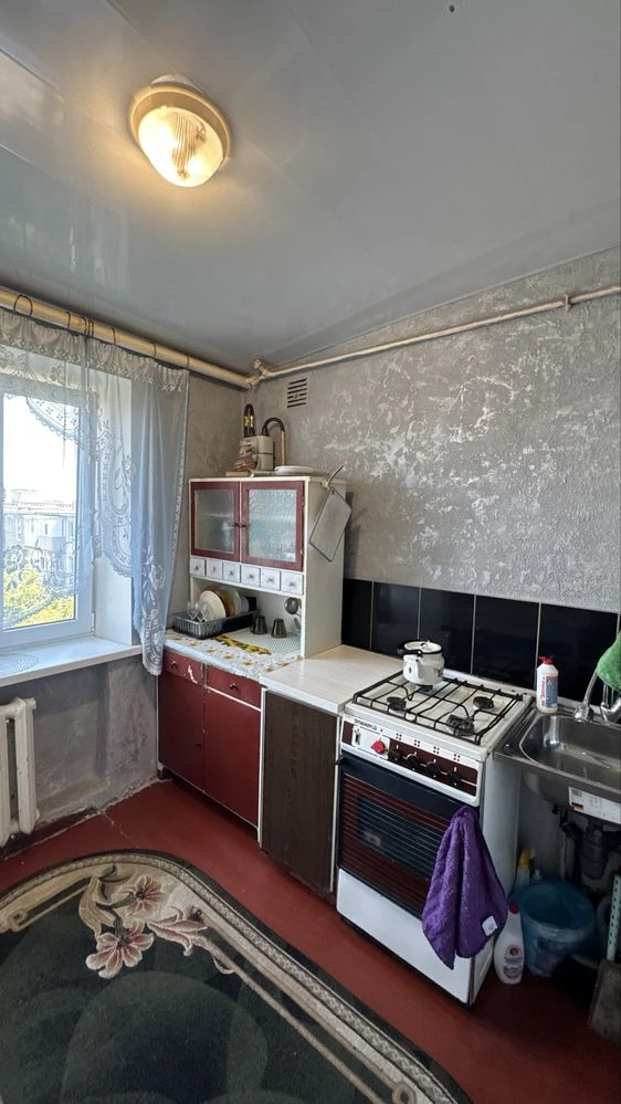 Продається 2-кімнатна квартира в Чугуєві