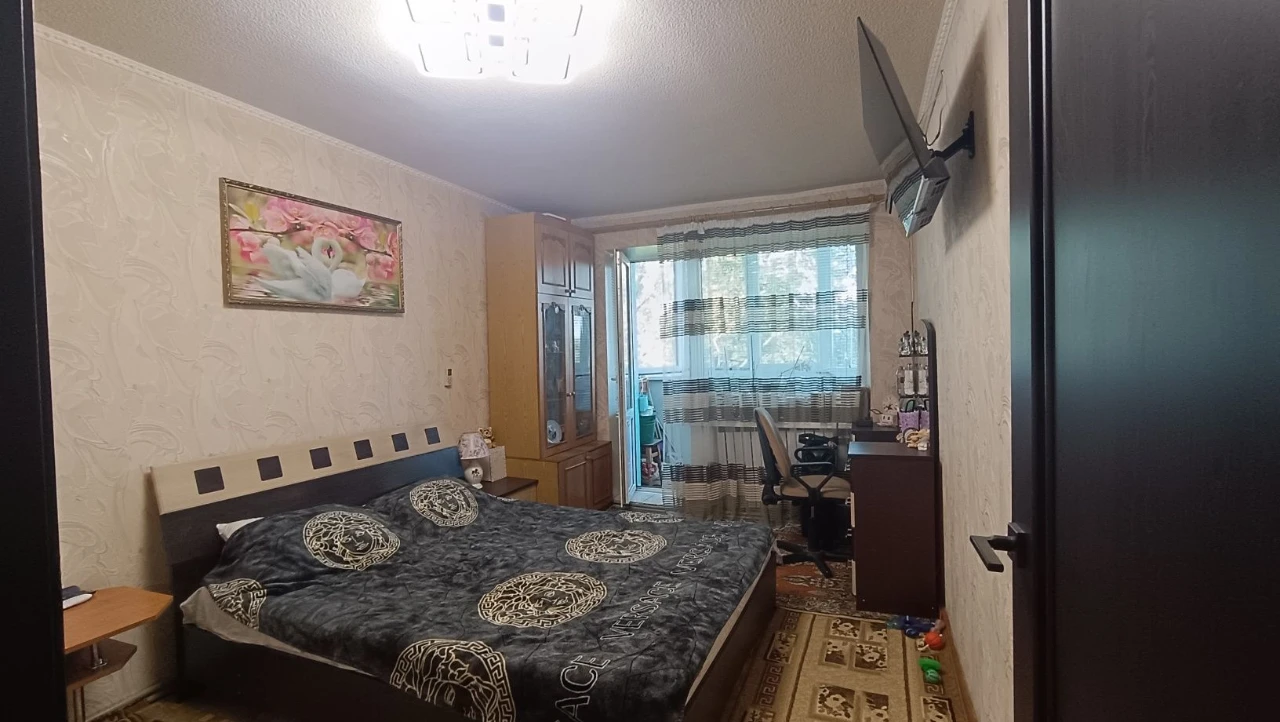 Sale of a 3-bedroom apartment, independent heating, Chuguev