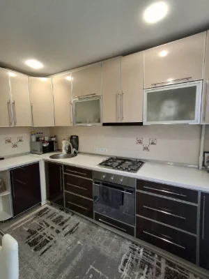 Продам 3х комнатную евартиру Чугуев