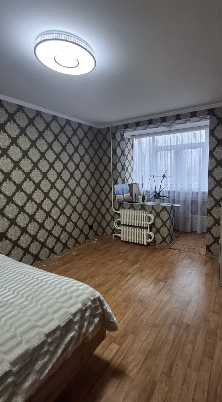 Продам 3х комнатную евартиру Чугуев