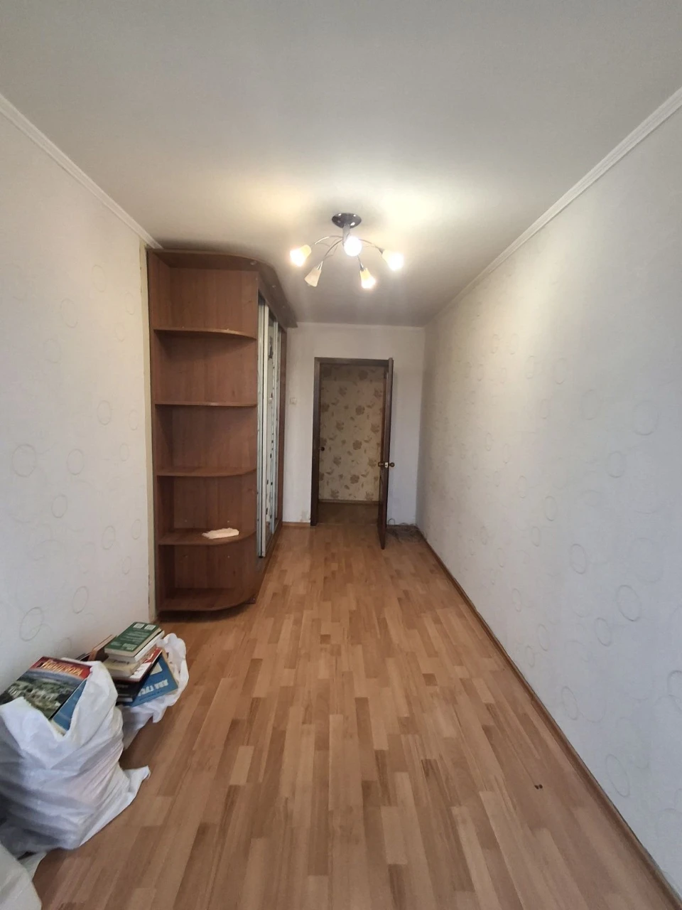 Продається 3-кімнатна квартира. Центр, Чугуїв