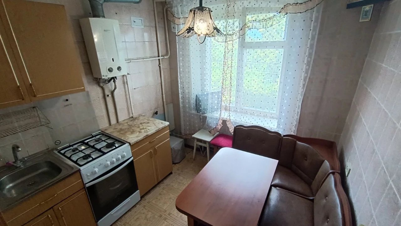 Продам 2 к квартиру і гараж, Чугуїв