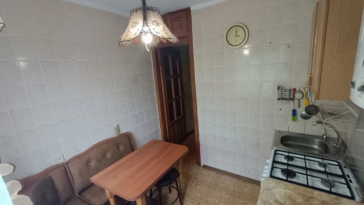 Продам 2 к квартиру і гараж, Чугуїв
