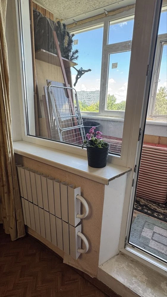 For sale 3-room apartment in Chuguev (near 7th school)