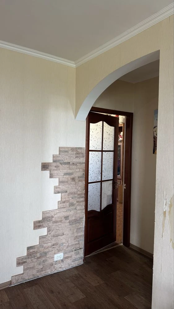 For sale 3-room apartment in Chuguev (near 7th school)