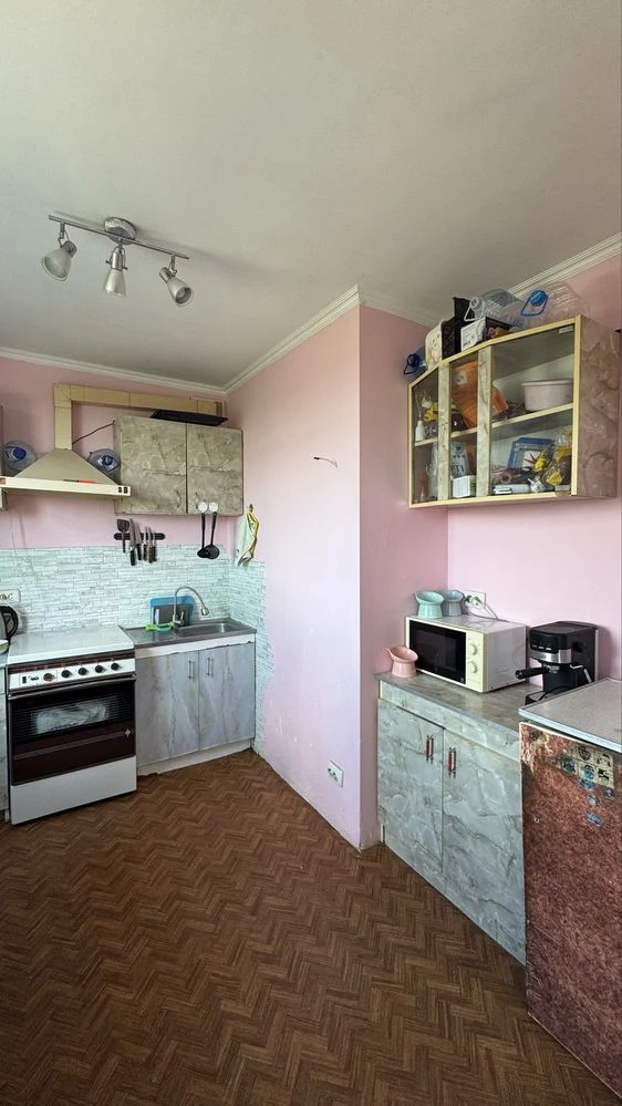 For sale 3-room apartment in Chuguev (near 7th school)