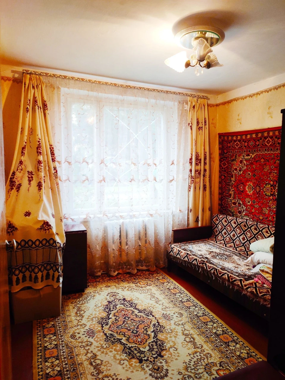 В продаже 2 комнатная квартира в  Чугуеве