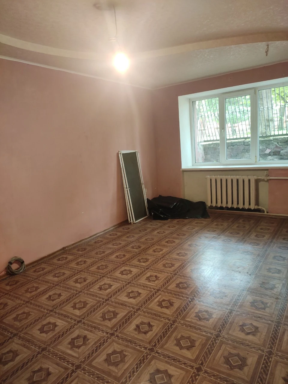 For sale 2-room apartment in the center of Chuguev