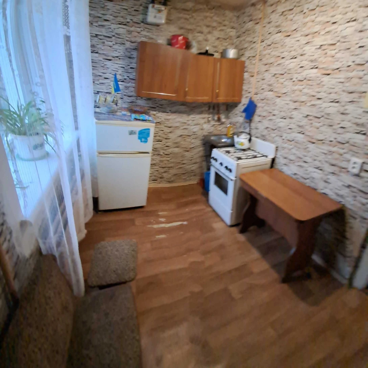 Продається 1-кімнатна квартира в центрі Чугуєва!