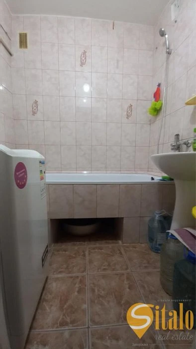 2-room apartment for sale, Petro Sahaidachnogo St. (019)