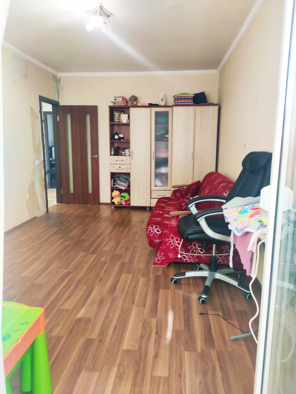 Продам 3 комнатную квартиру в центре Чугуева