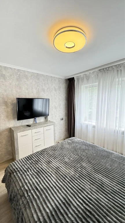 For sale 3-room apartment (Aviatort) 3rd floor