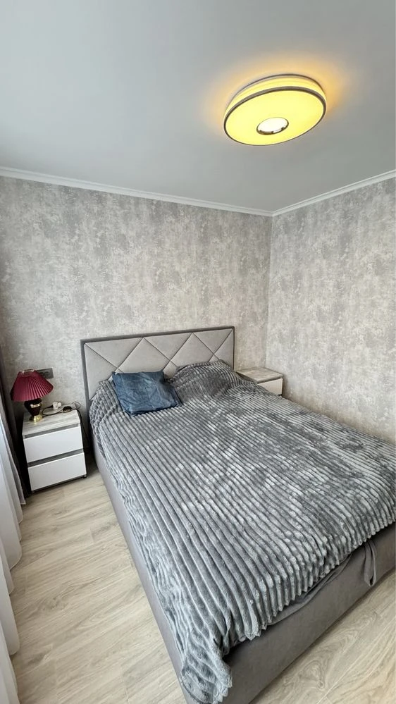 Продається 3-кімнатна квартира (Авиатор) на 3 поверсі