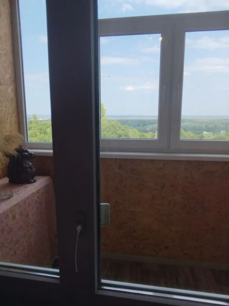 Продається 2-кімнатна квартира в Чугуєві