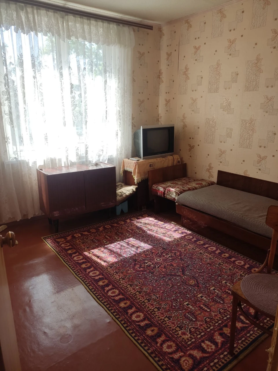 Продам 2-х кімнатну квартиру в центрі Чугуїва