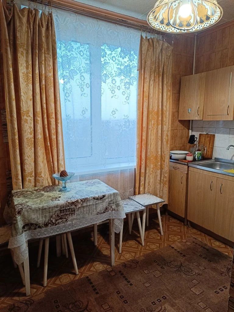 Продам 1 кімнатну квартиру в центрі, вул Музейна