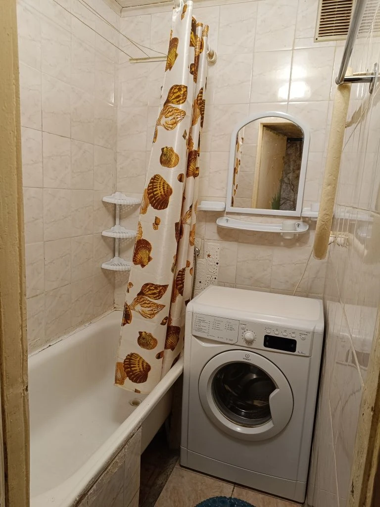 Продам 1 кімнатну квартиру в центрі, вул Музейна