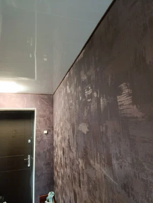 For sale one-room apartment in the center of Chuguyev.