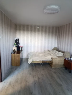 For sale one-room apartment in the center of Chuguyev.