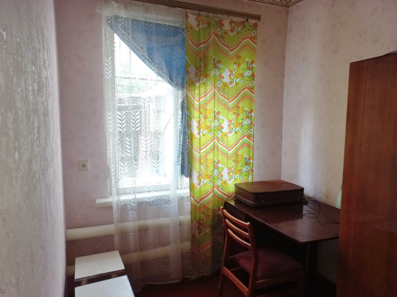 Продається 3-кімнатна квартира в Чугуєві з гаражем