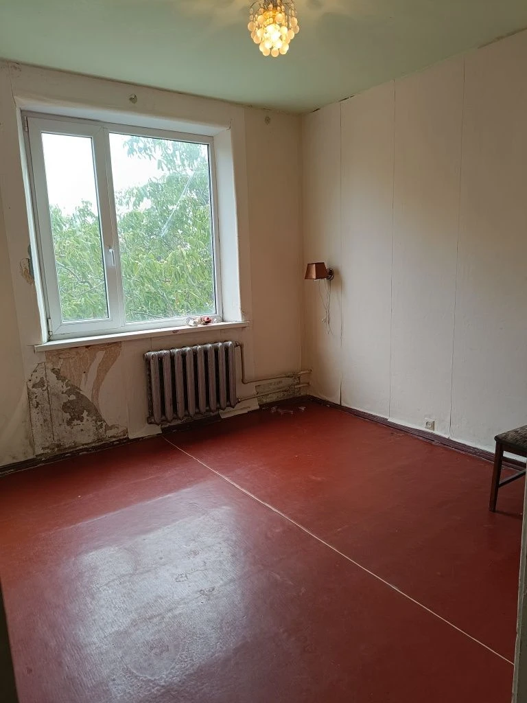 Продається 2-кімнатна квартира в центрі Чугуєва