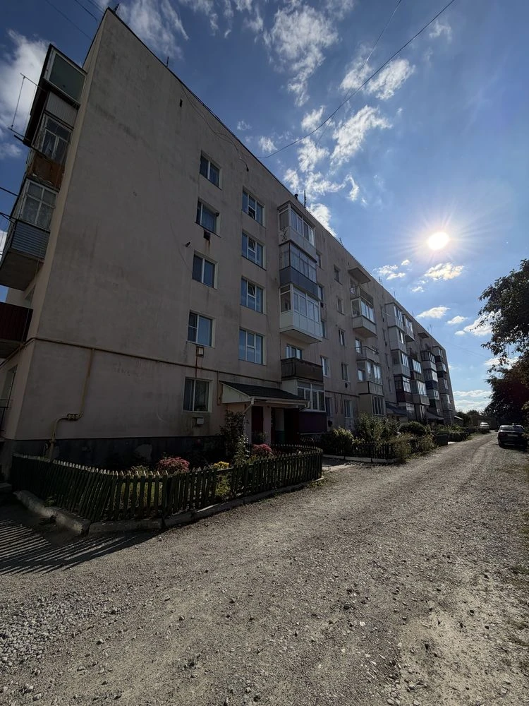 2-room apartment for sale, available immediately