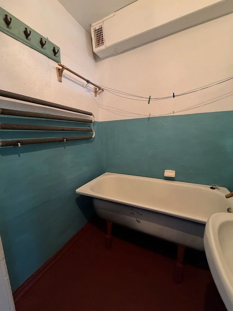 2-room apartment for sale, available immediately