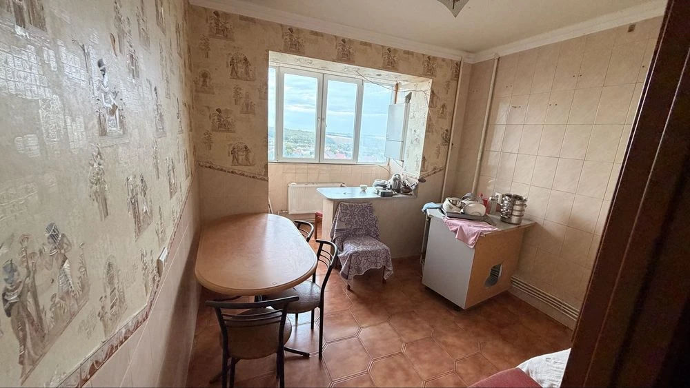 For Sale: Apartment