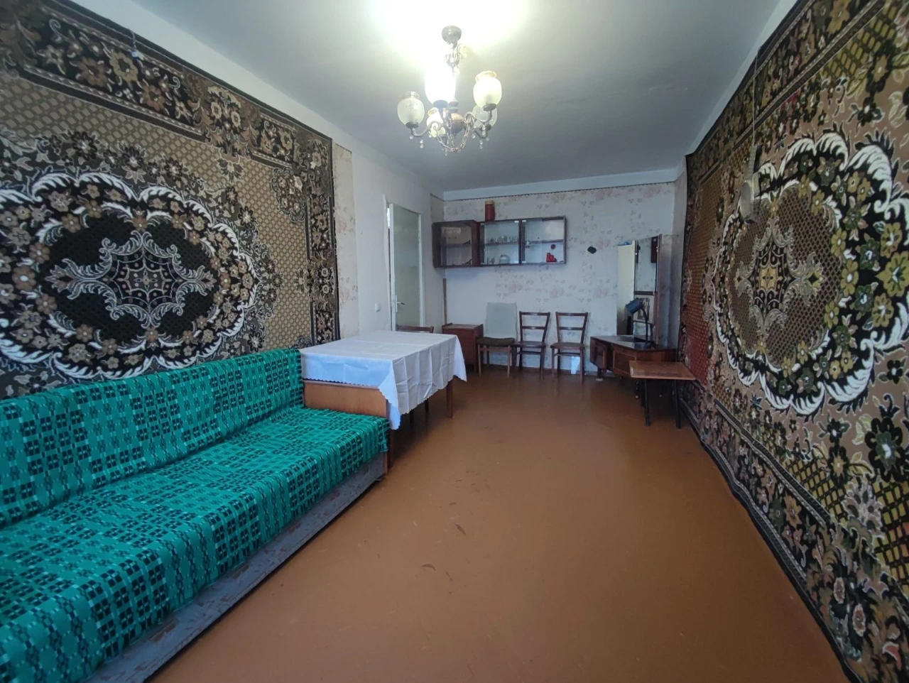 Продам квартиру вул.Микитюка