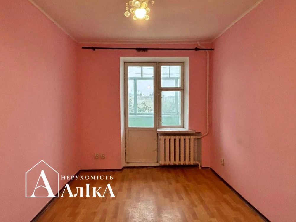 Продам 2-кімнатну квартиру з хорошим плануванням