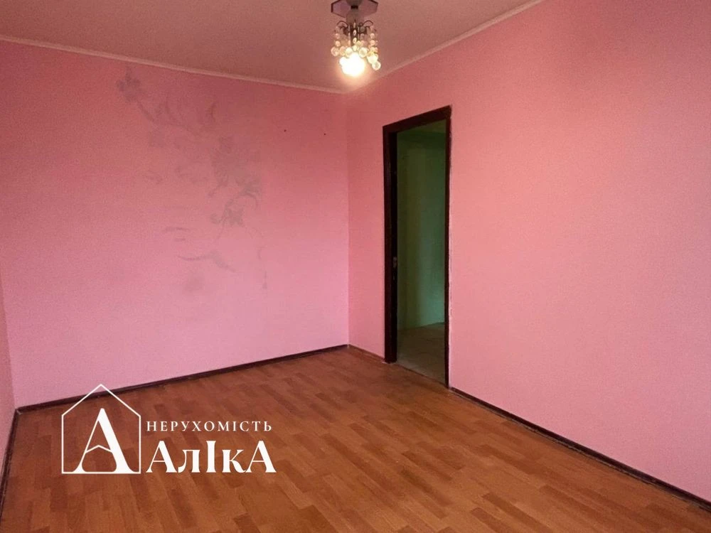 Продам 2-кімнатну квартиру з хорошим плануванням