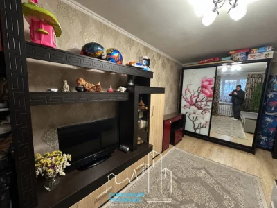 Продам двокімнатну квартиру в районі 3-ї школи!