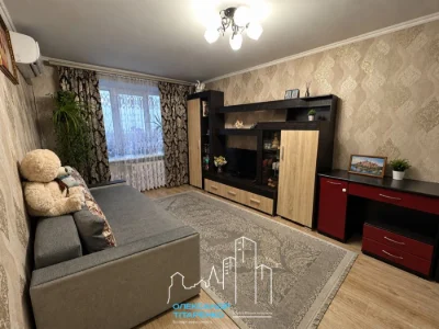 Продам двокімнатну квартиру в районі 3-ї школи!