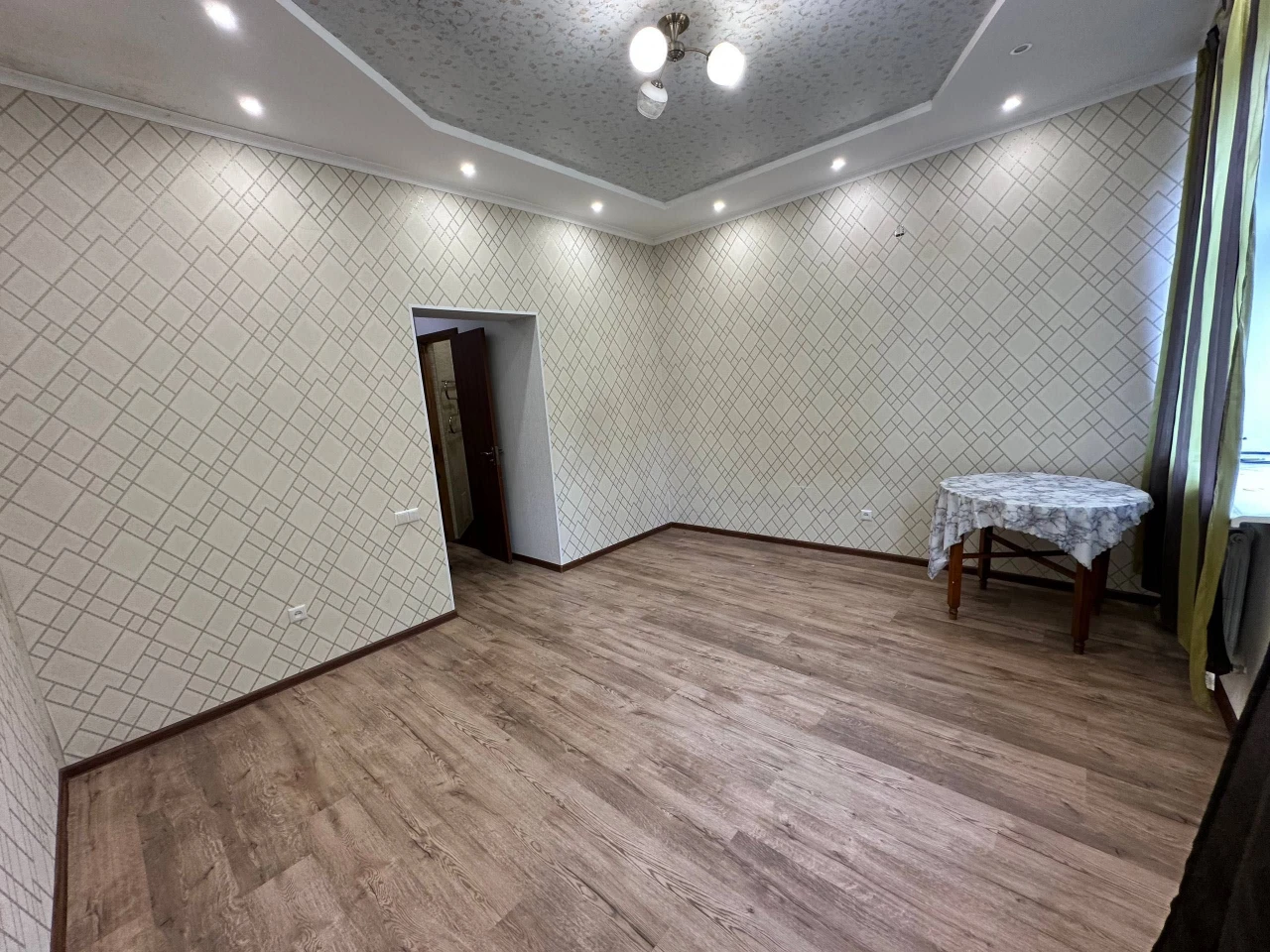 Продается секция с кухней 23,8 кв. м в Цукровом