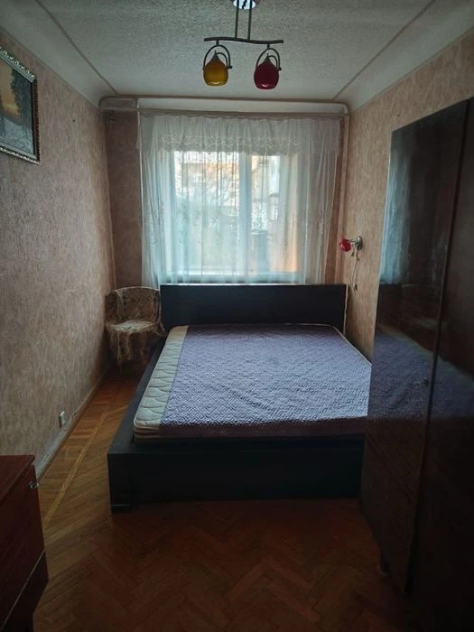 Продам 2 комнатную квартиру.  Ул. 23 августа,81