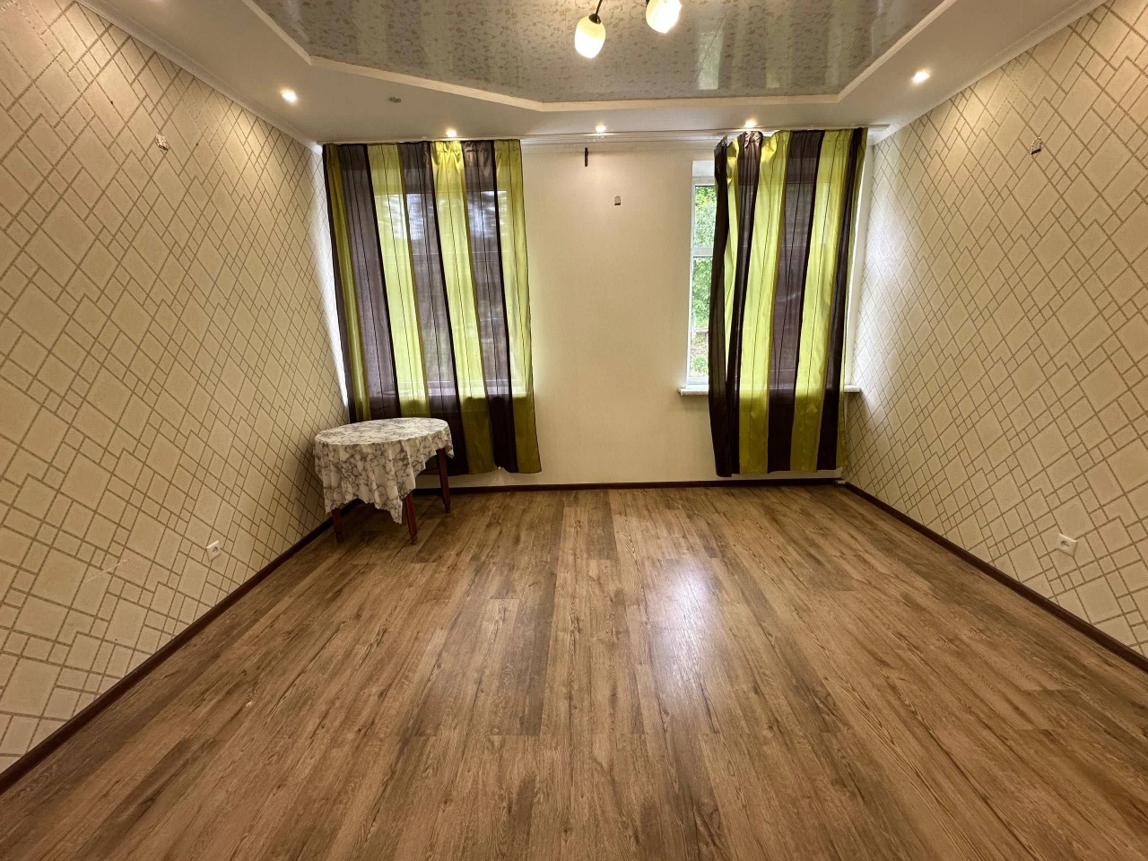 Продается секция с кухней 23,8 кв. м в Цукровом