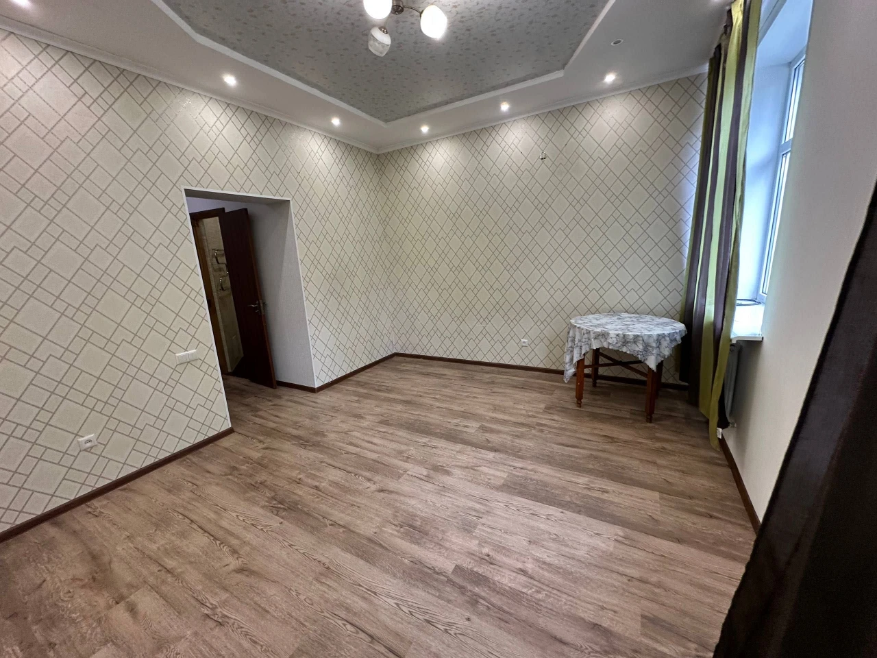 Продается секция с кухней 23,8 кв. м в Цукровом