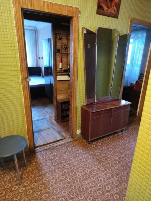 Продам 2 комнатную квартиру.  Ул. 23 августа,81