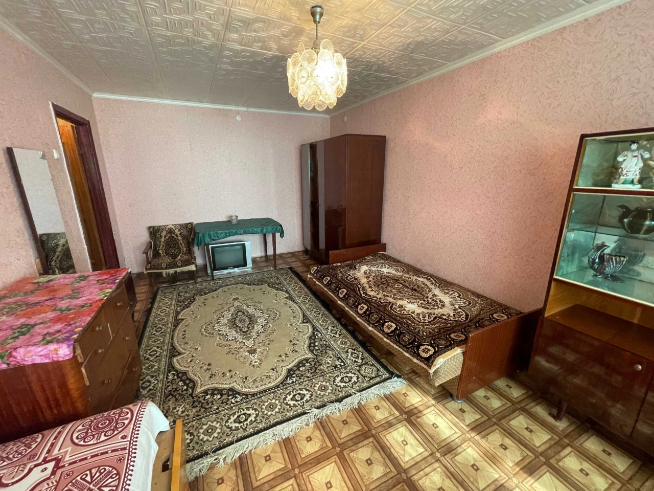 Продаж 1к. квартири, центр, район магазину "Авіс"