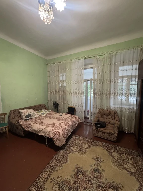 Продається 3к квартира в центрі міста