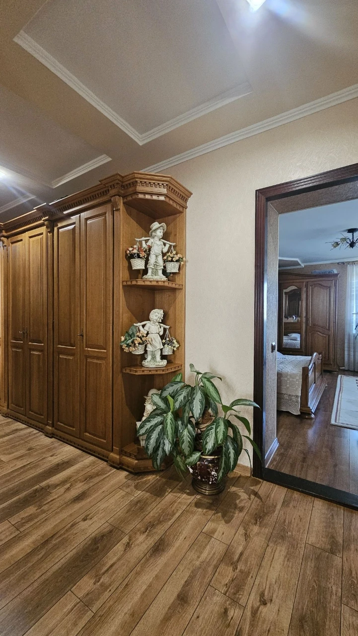 Продам 3-кімнатну квартиру з індивідуальним опаленням