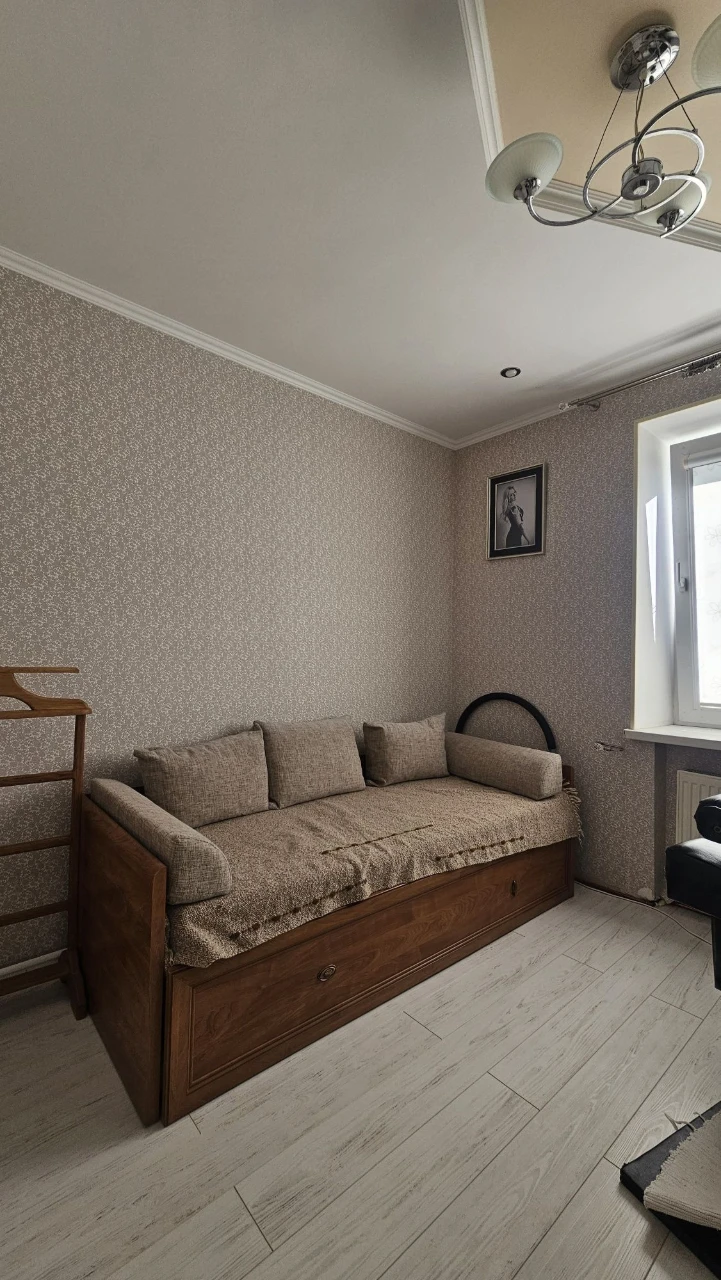 Продам 3-кімнатну квартиру з індивідуальним опаленням