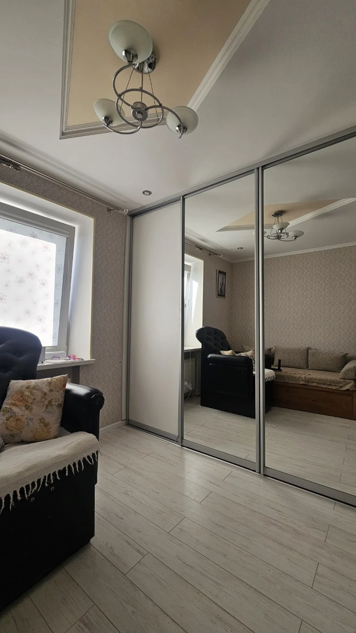 Продам 3-кімнатну квартиру з індивідуальним опаленням