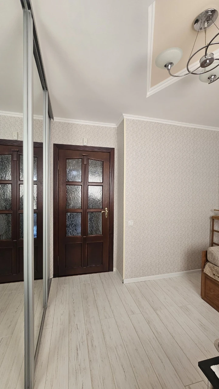 Продам 3-кімнатну квартиру з індивідуальним опаленням