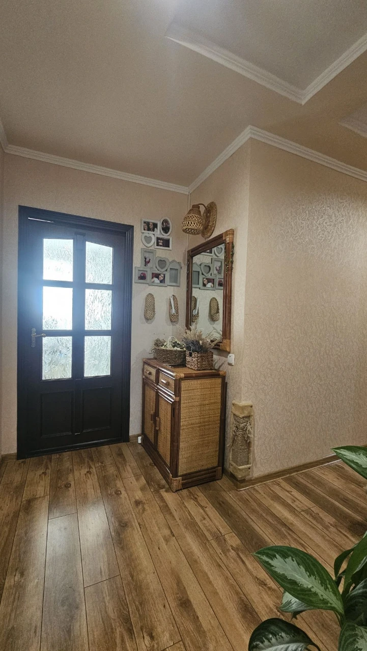 Продам 3-кімнатну квартиру з індивідуальним опаленням