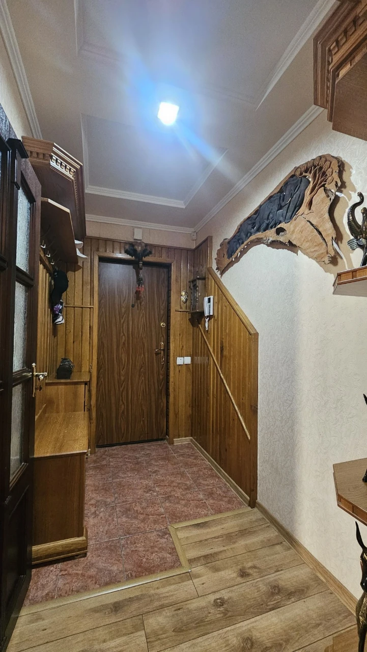 Продам 3-кімнатну квартиру з індивідуальним опаленням